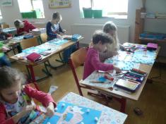 pracovni_cinnosti_krmitka_pro_ptacky